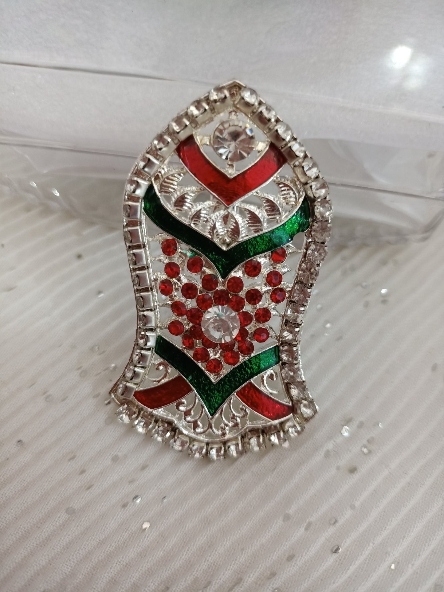 Nalain Mubarak brooch