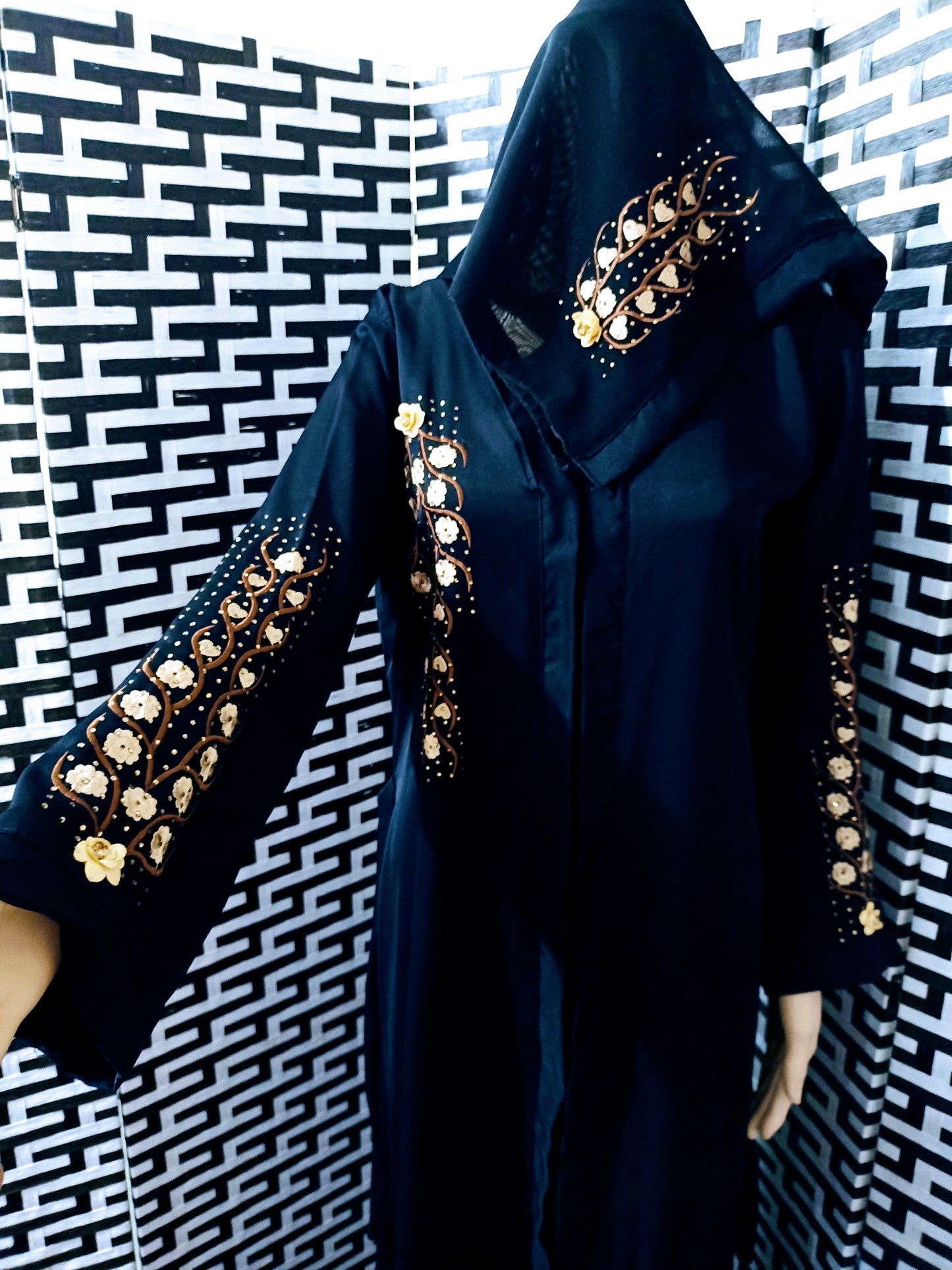 Black Embroidery Abaya E2