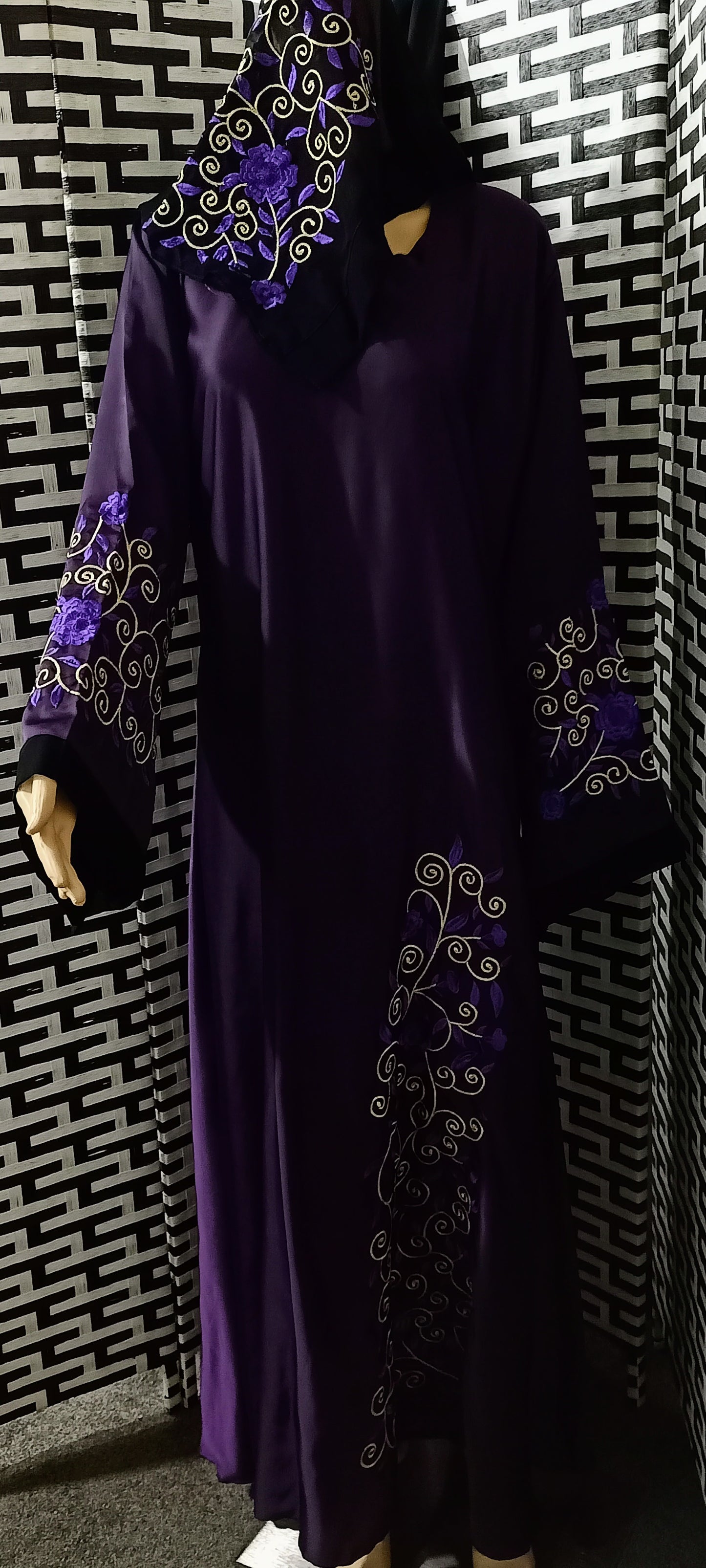 Dark purple embroidery abaya E14